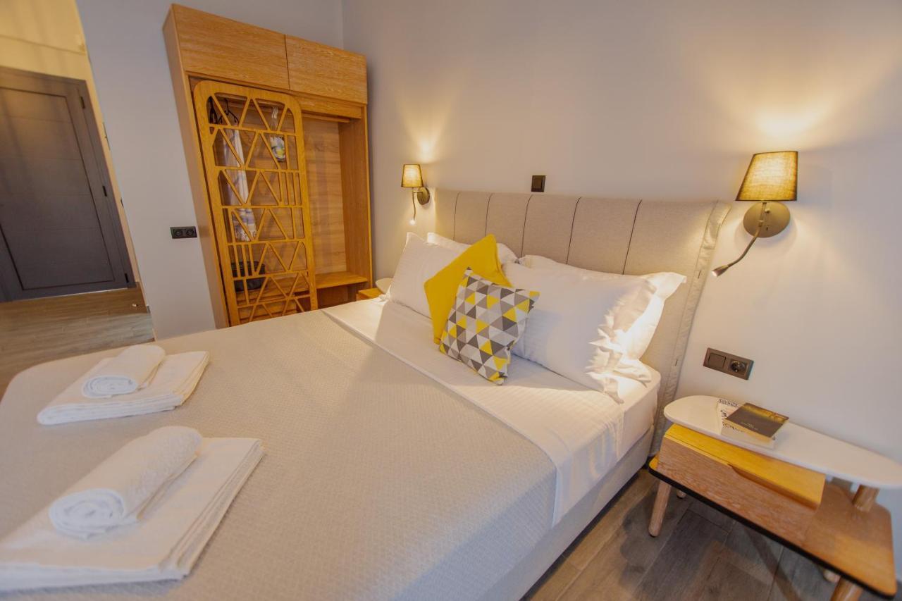 Thea Comfy Living Aparthotel Vrasná Exteriör bild