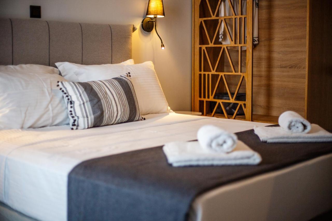 Thea Comfy Living Aparthotel Vrasná Exteriör bild
