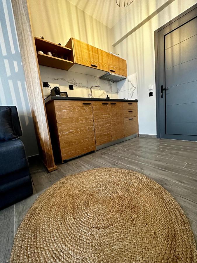 Thea Comfy Living Aparthotel Vrasná Exteriör bild