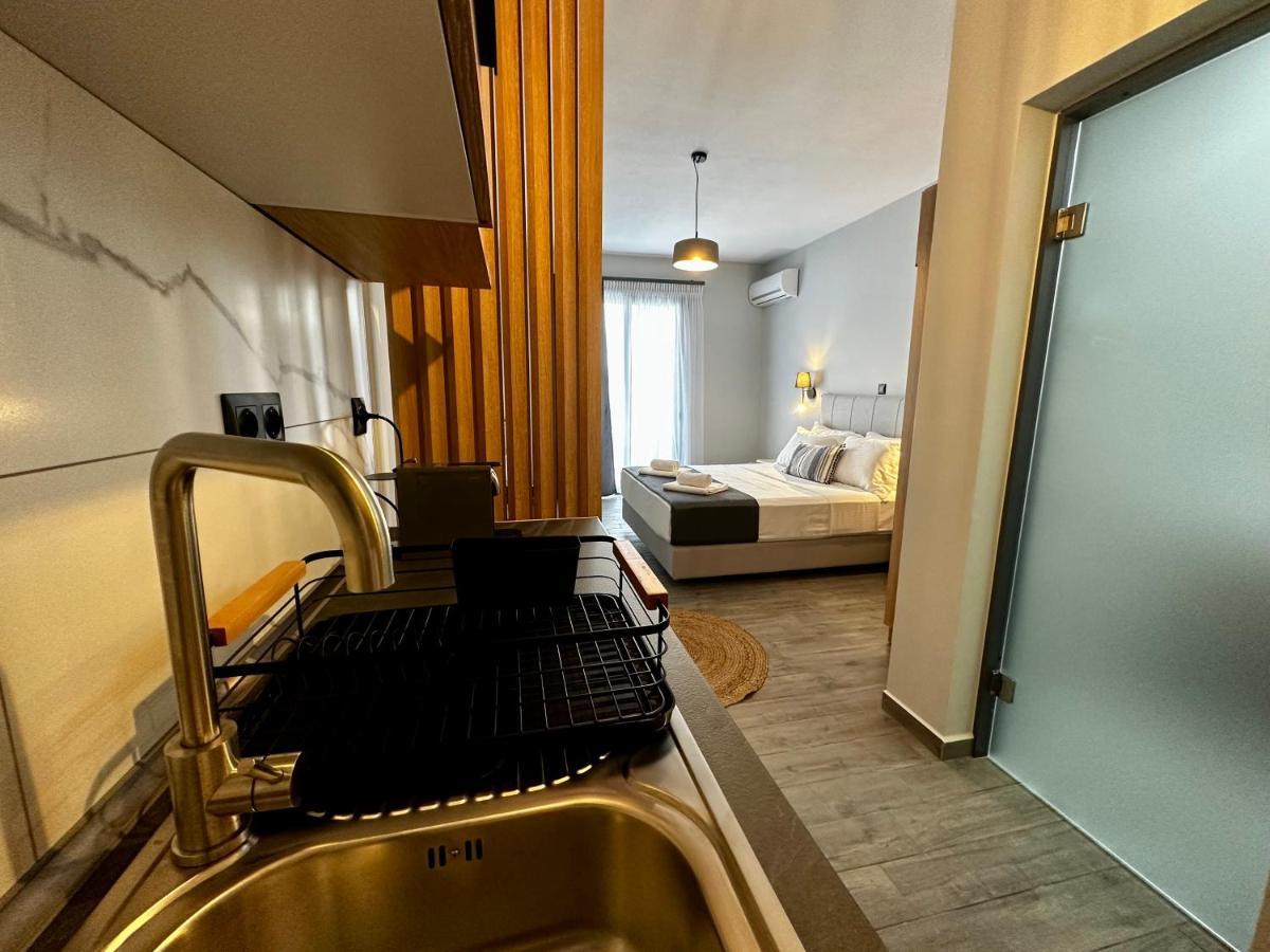 Thea Comfy Living Aparthotel Vrasná Exteriör bild